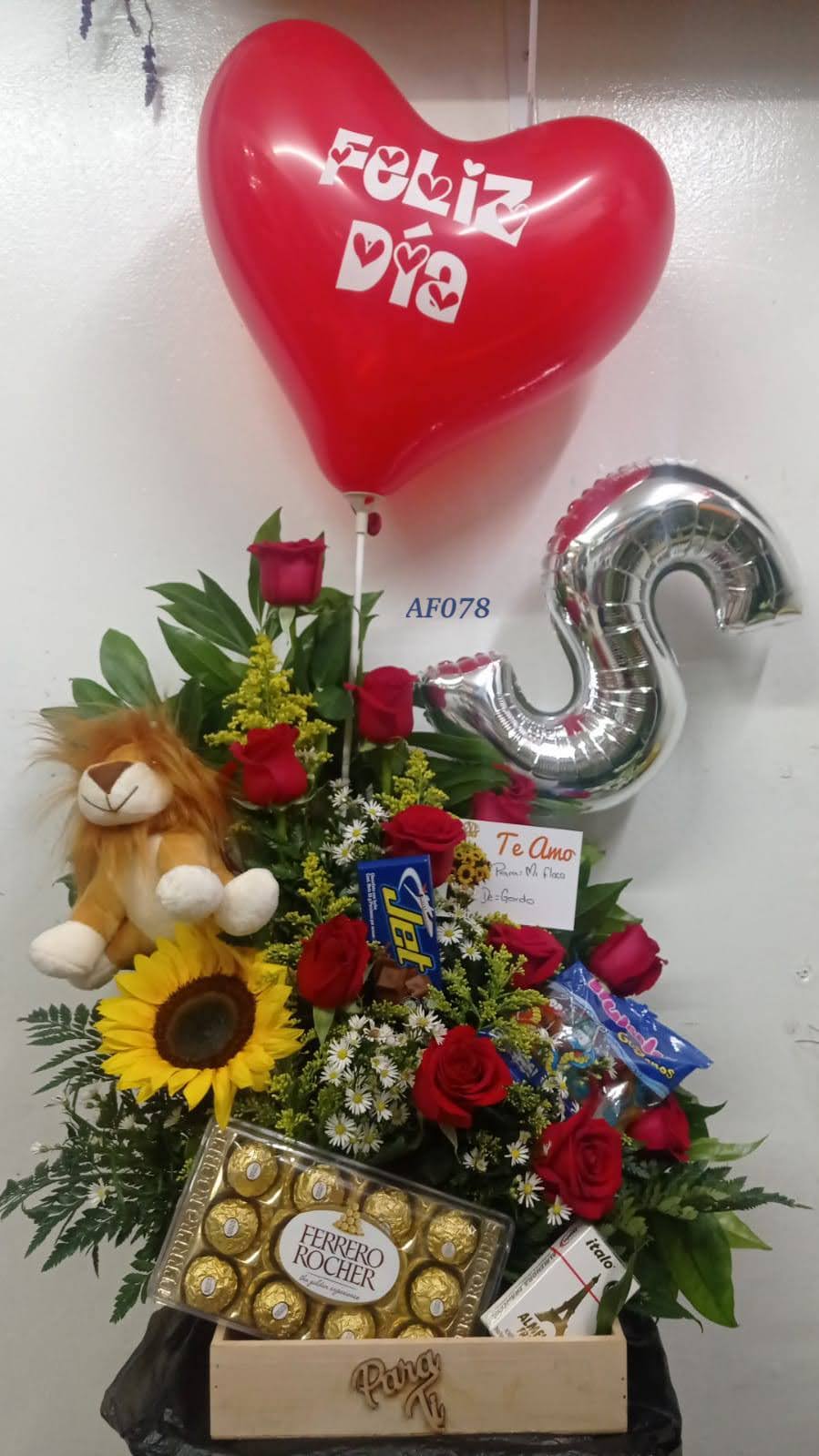 Caja de encanto floral festín de amor