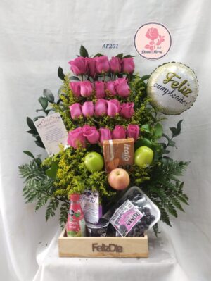 Arreglo floral escalera frutal