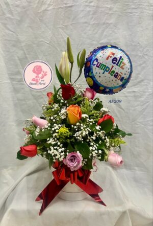 Caja de rosas redonda, lirios y globo