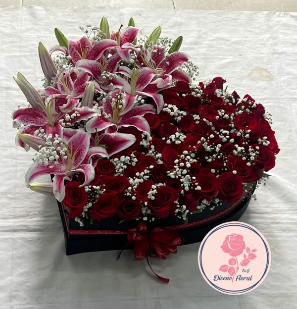 Corazón gigante rosas y lirios