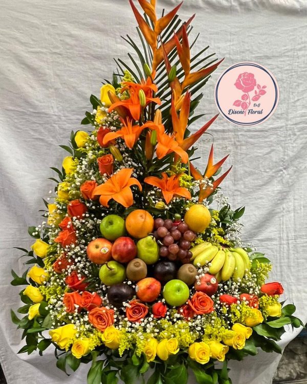 Arreglo frutal gigante