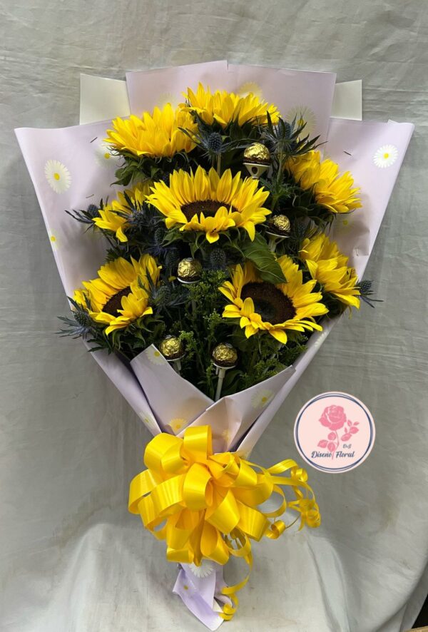 Bouquet de girasoles y ferrero en papel coreano